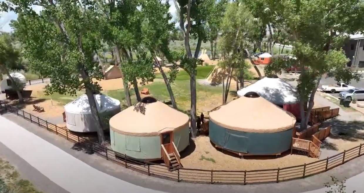 How to Find the Best Yurt